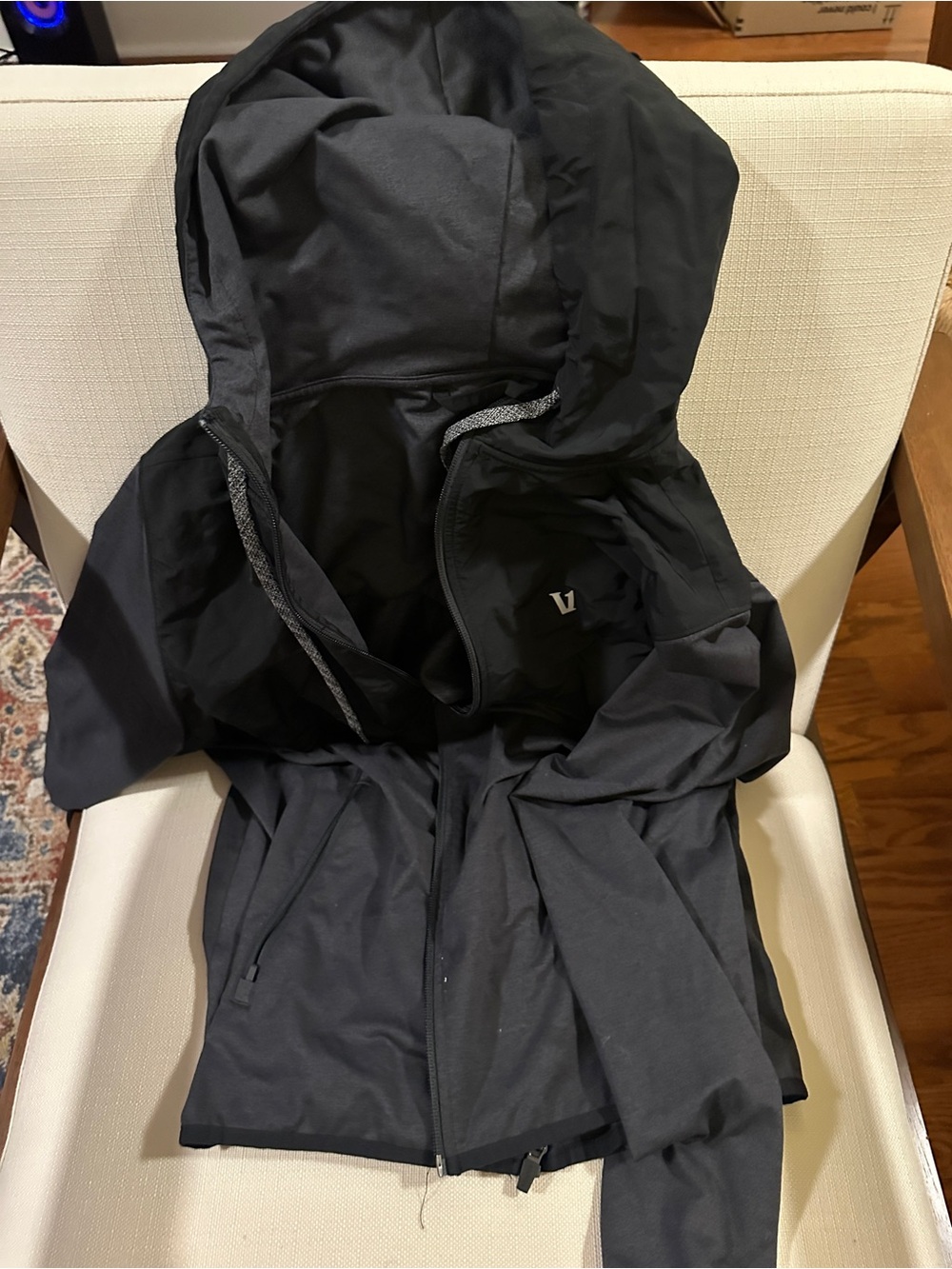 Vuori Jacket, like new. size Small